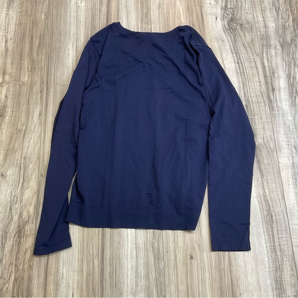 NWT Athleta in motion top - Picture 2 of 6